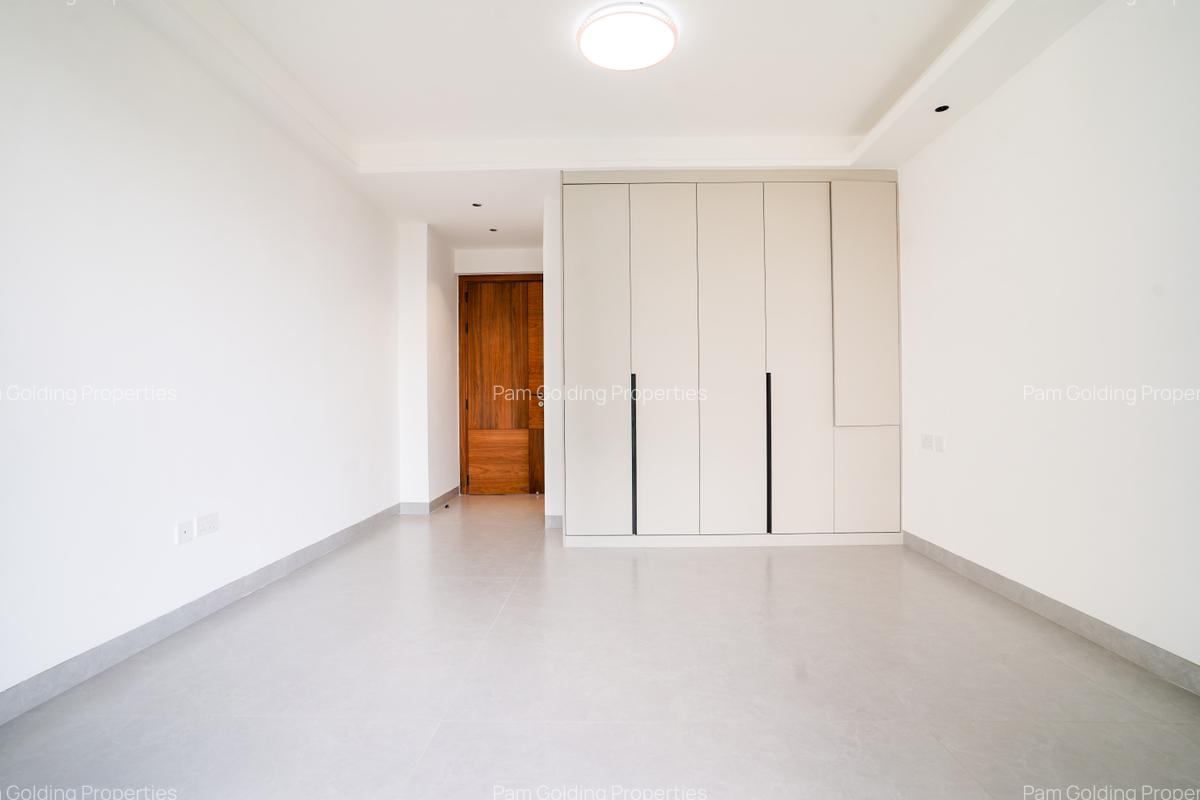 2 Bed Apartment with En Suite at Mwanzi Road - 11