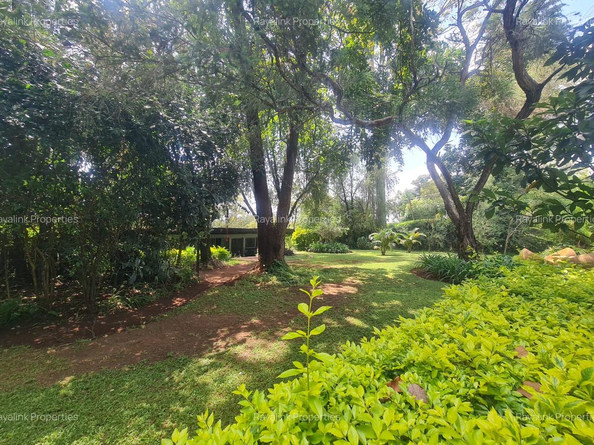 4 Bed House with En Suite at Loresho - 18