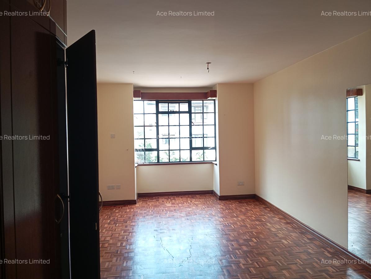 3 Bed Apartment with En Suite at Valley Arcade - 13