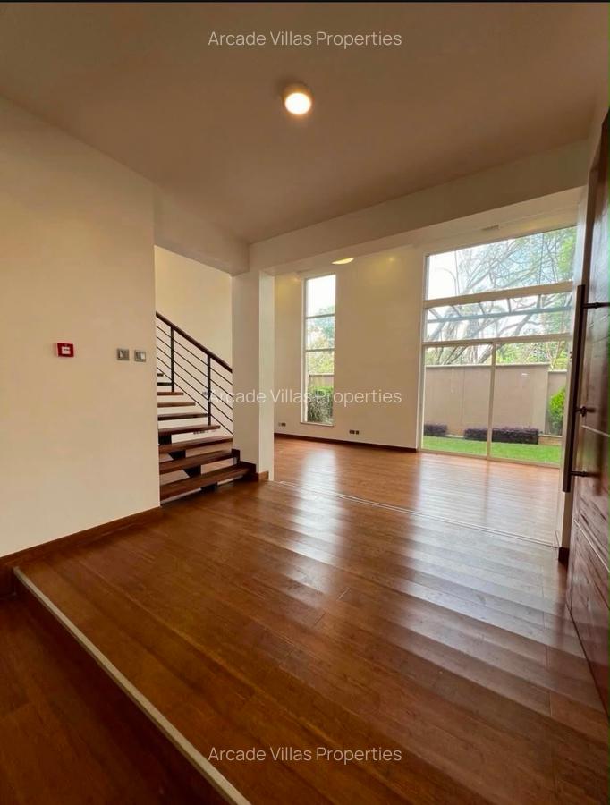 4 Bed Townhouse with En Suite in Lavington - 7