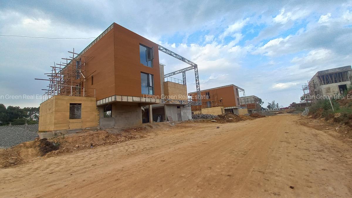 5 Bed Villa with En Suite at Karen Road - 1