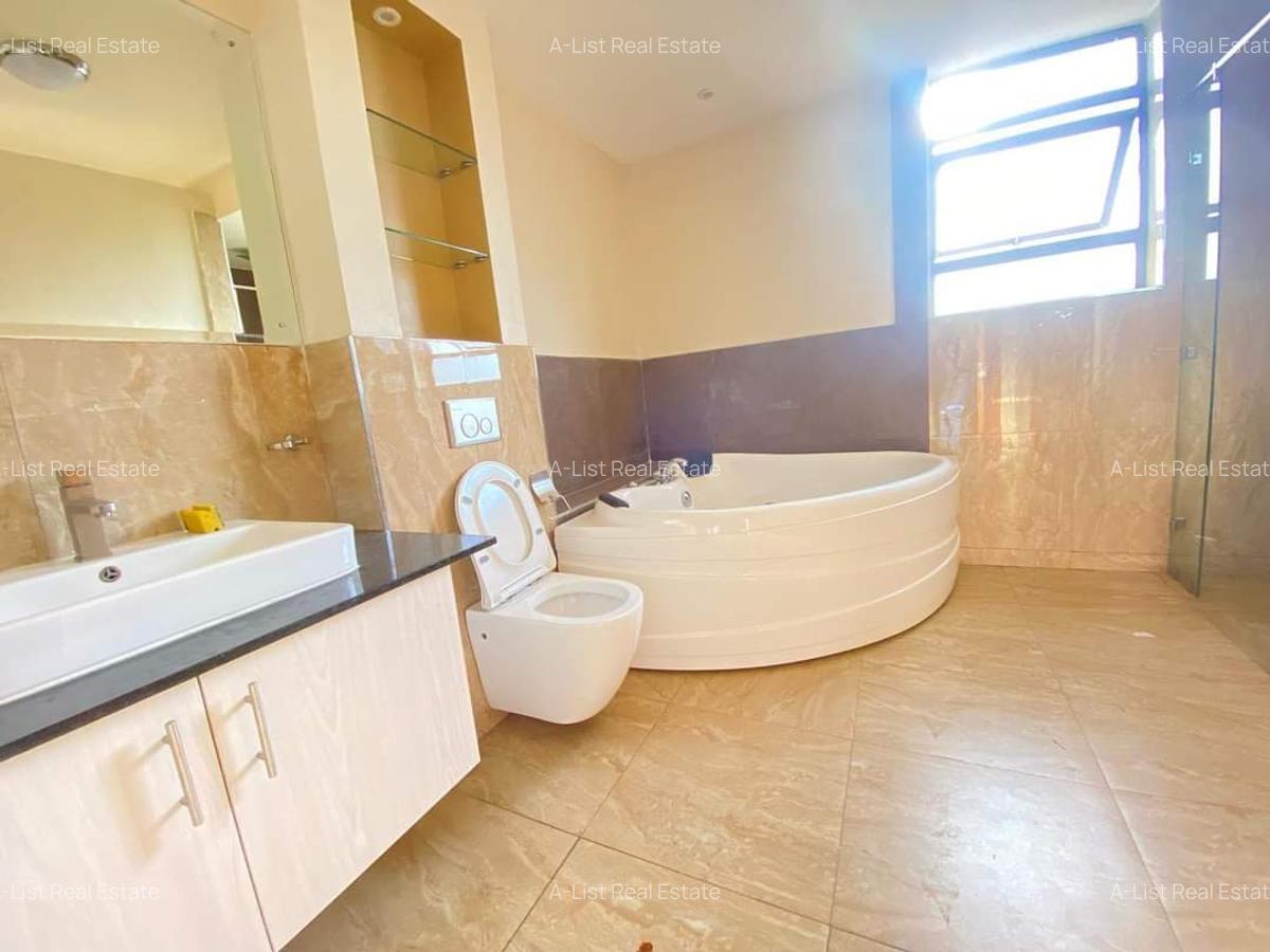4 Bed Apartment with En Suite at Riverside Drive - 4