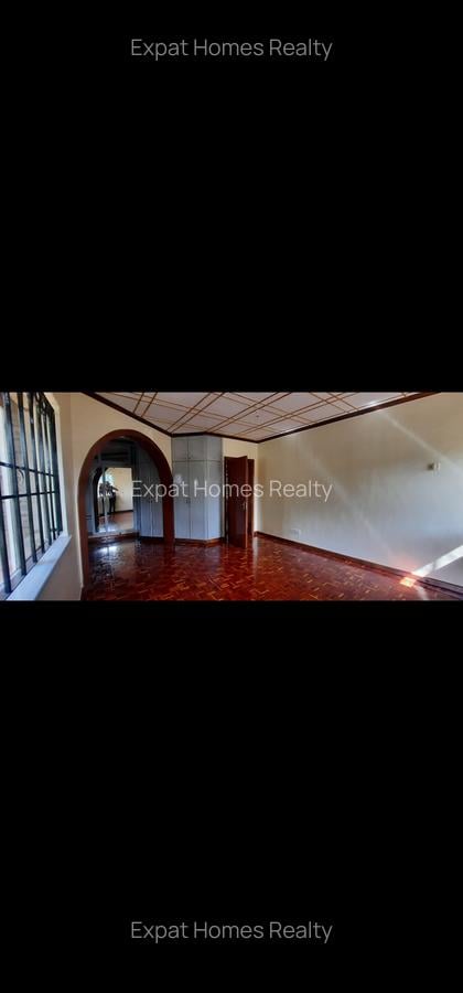 4 Bed House in Lavington - 3