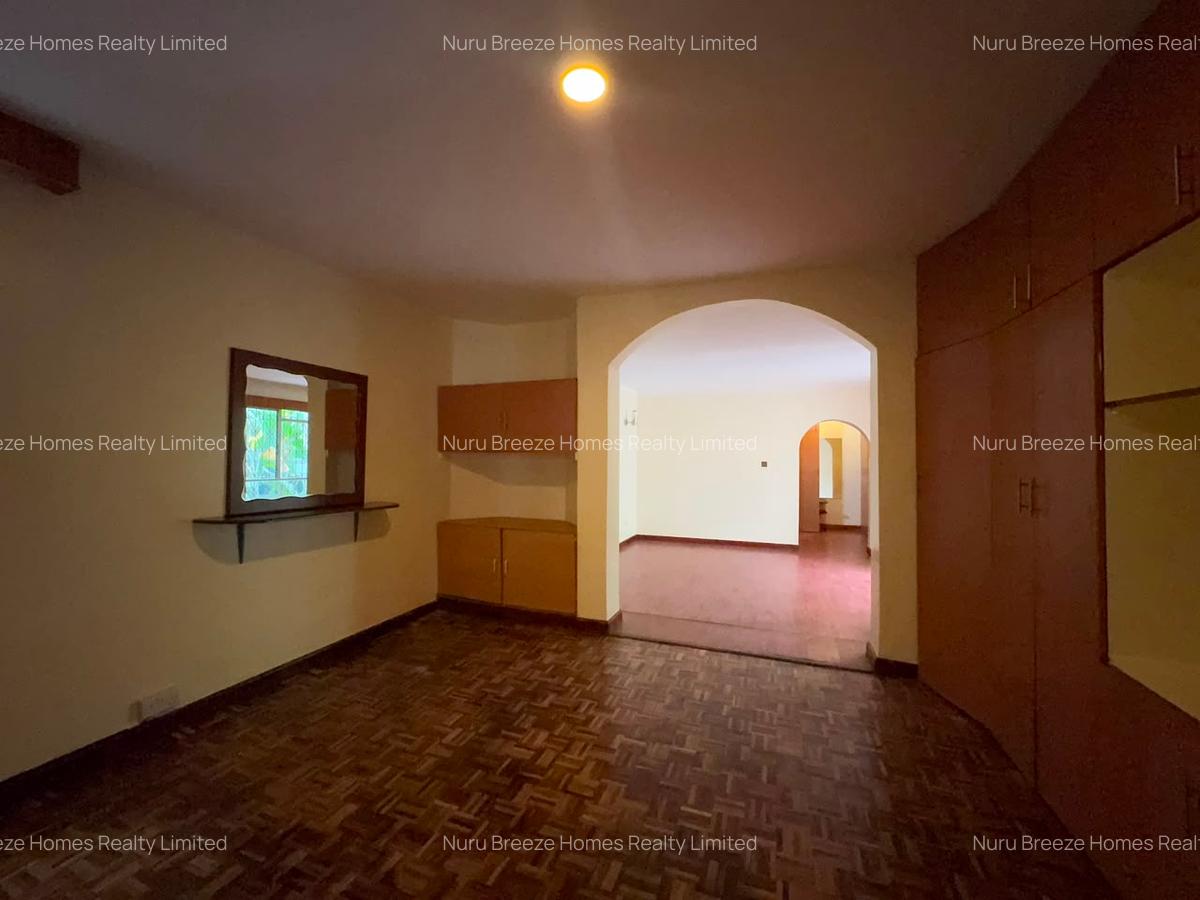 4 Bed House with En Suite in Thigiri - 9