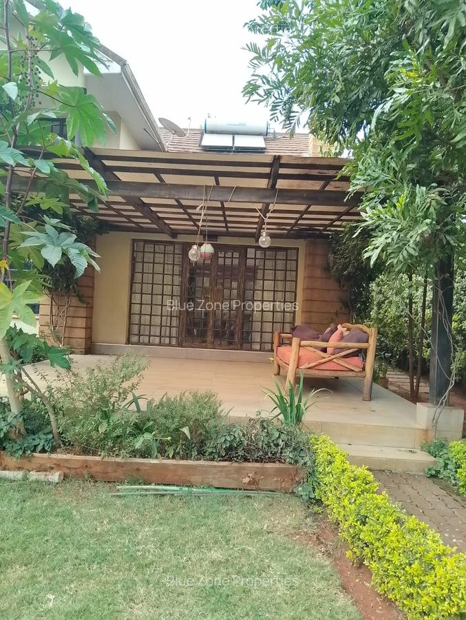 4 Bed Townhouse with En Suite at Close To Isk - 2