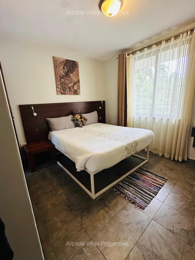 Serviced 1 Bed Apartment with En Suite in Riverside - 12