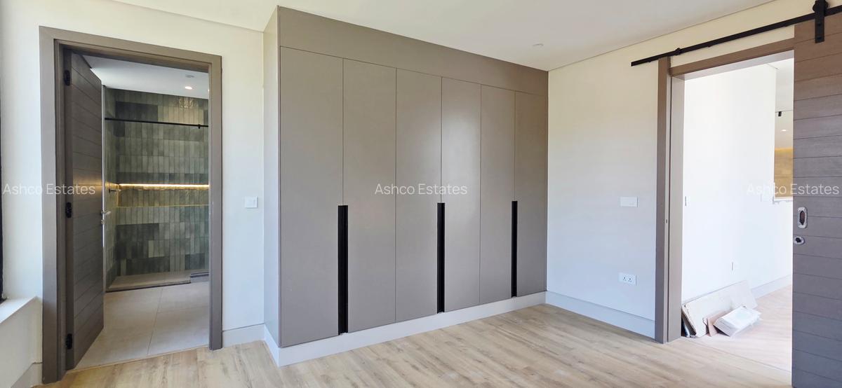 5 Bed Villa with En Suite at Granville Grove - 9