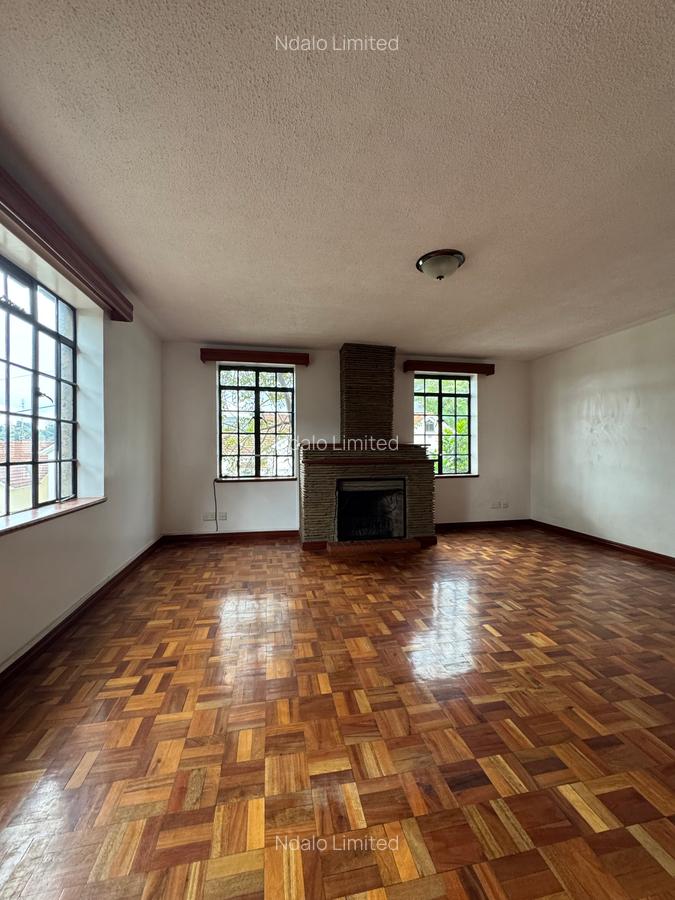 5 Bed Townhouse with En Suite at Lavington - 10