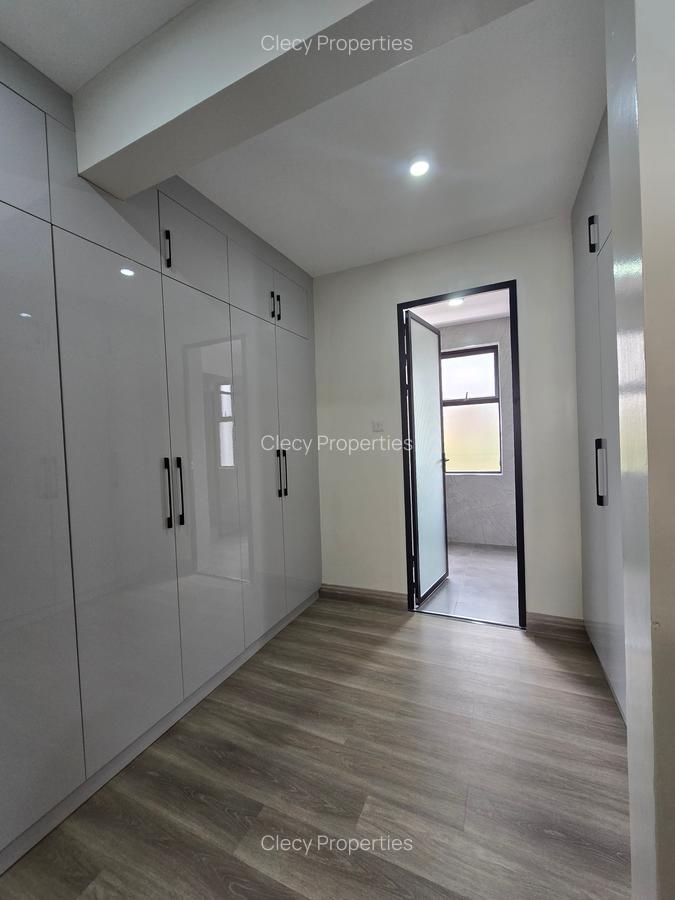 5 Bed Villa with En Suite at Utawala - 14