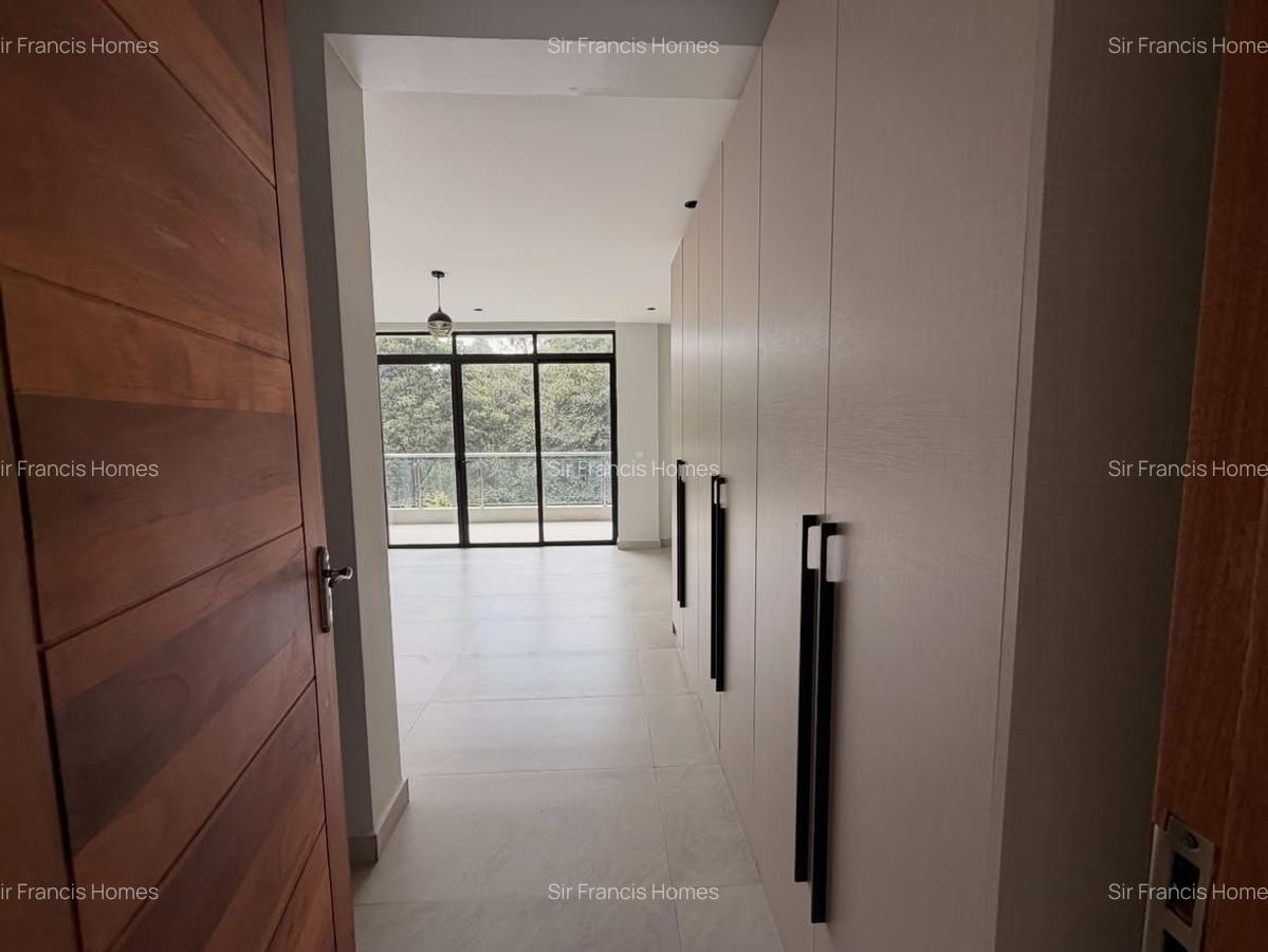 5 Bed Villa with En Suite at Tree Lane - 5