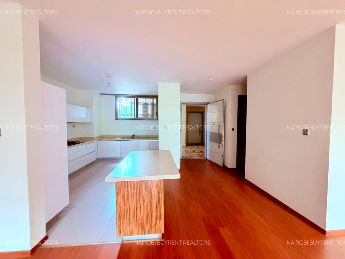 3 Bed Apartment with En Suite in Parklands - 9