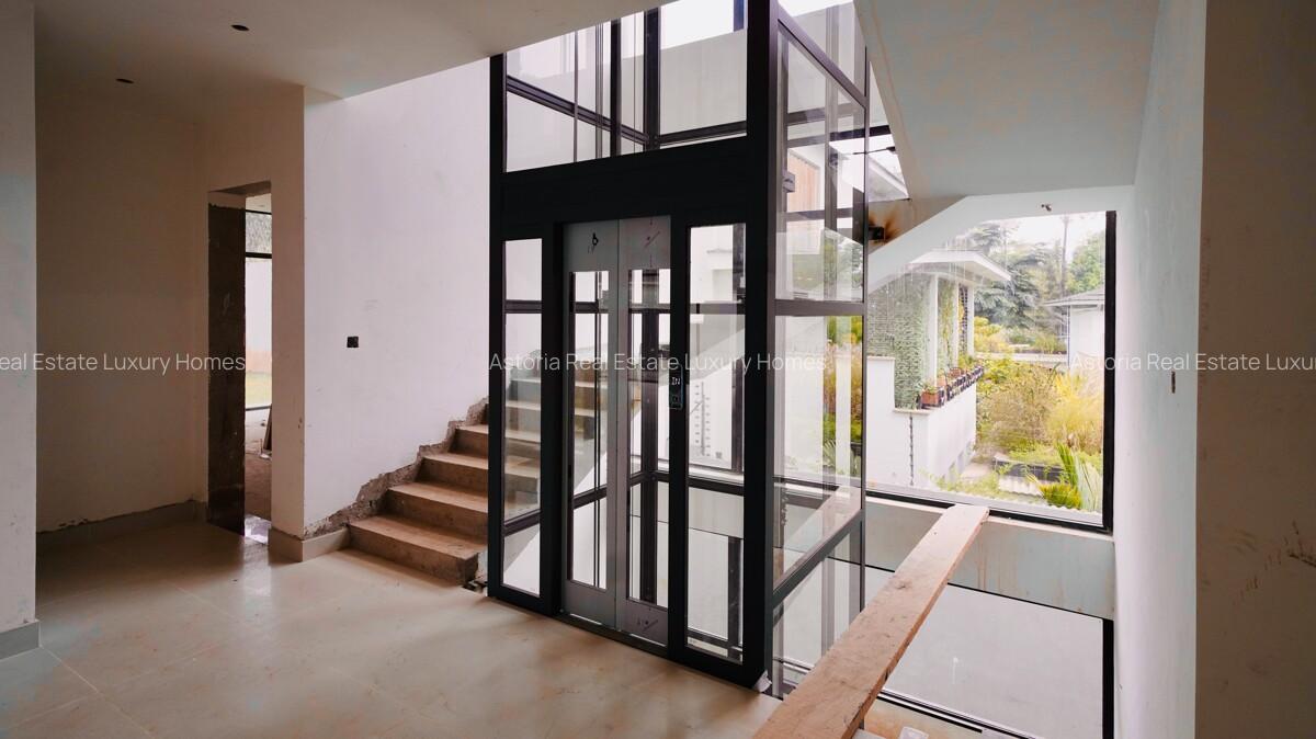 5 Bed Villa with En Suite at 2026-187 5 Bed - 13