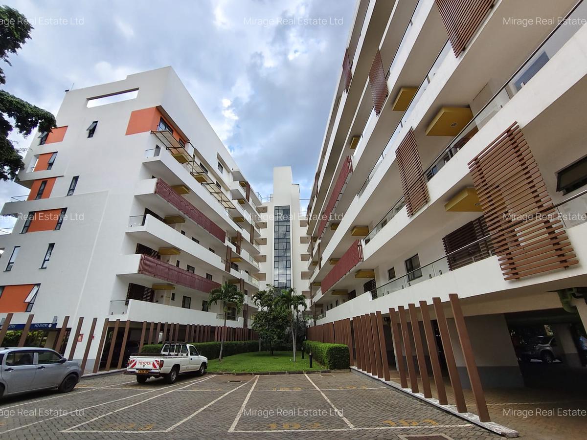 3 Bed Apartment with En Suite in Garden Estate - 17