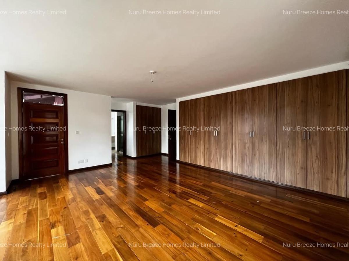 5 Bed Townhouse with En Suite in Lavington - 5
