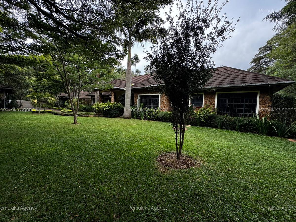 3 Bed House with En Suite at Windridge - 1