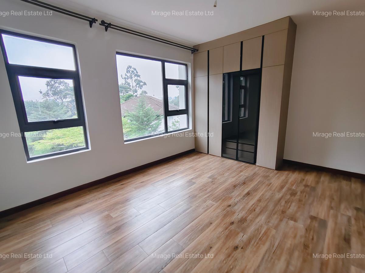 6 Bed Villa with En Suite in Lavington - 18
