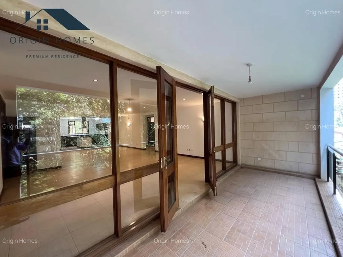 3 Bed Apartment with En Suite at Riverside Drive - 12