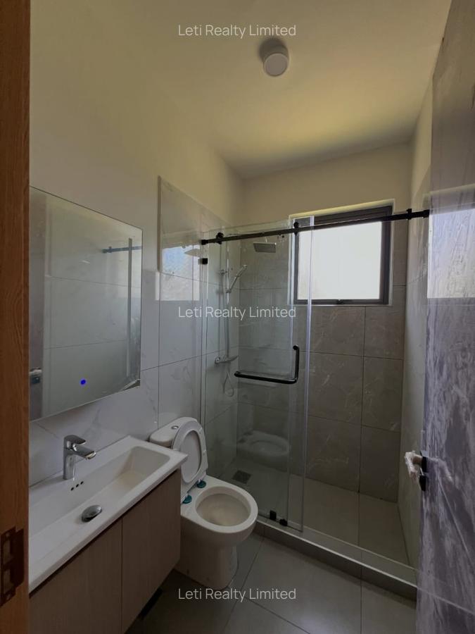 6 Bed Townhouse with En Suite in Lavington - 14