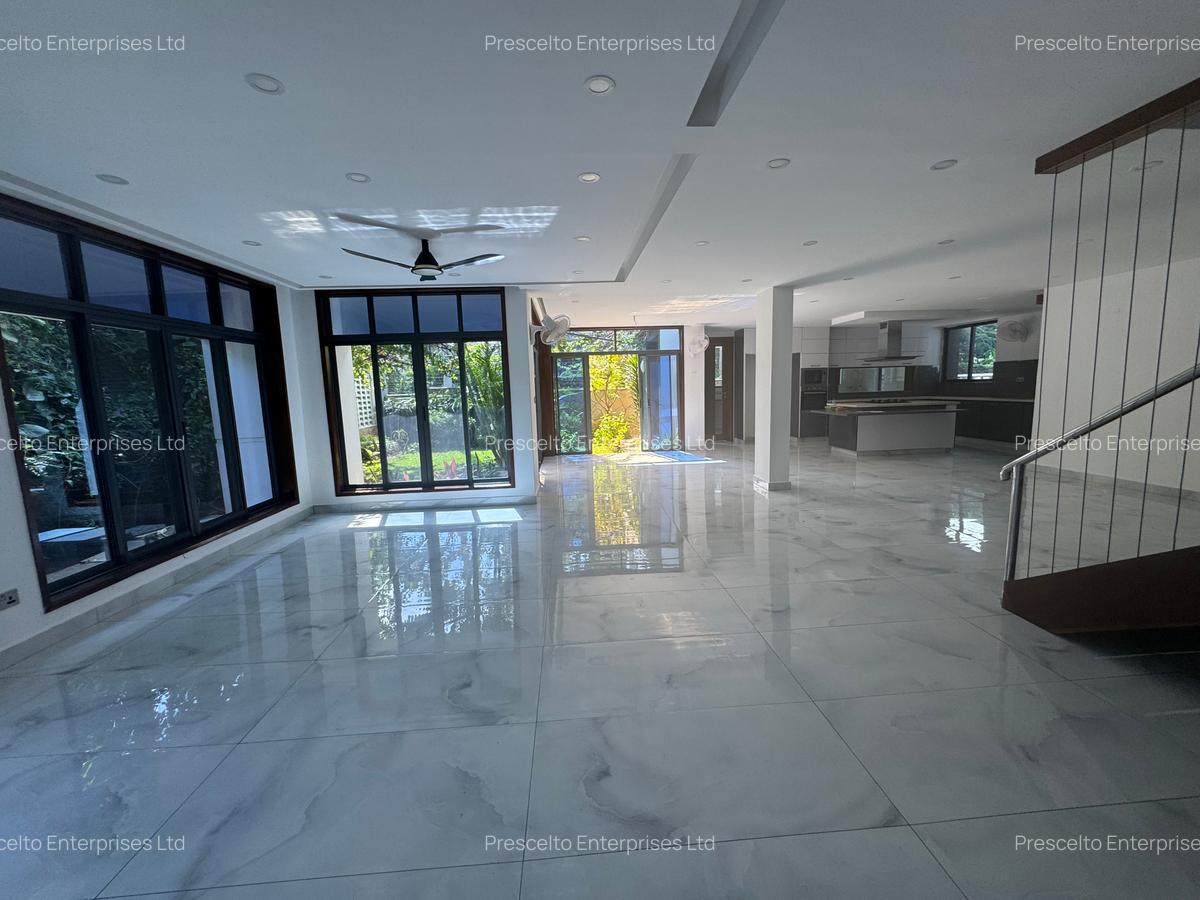 4 Bed Townhouse with En Suite at Nyali - 2