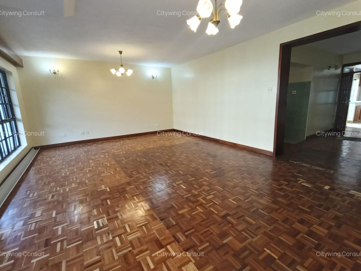 5 Bed Townhouse with En Suite at School Lane - 3