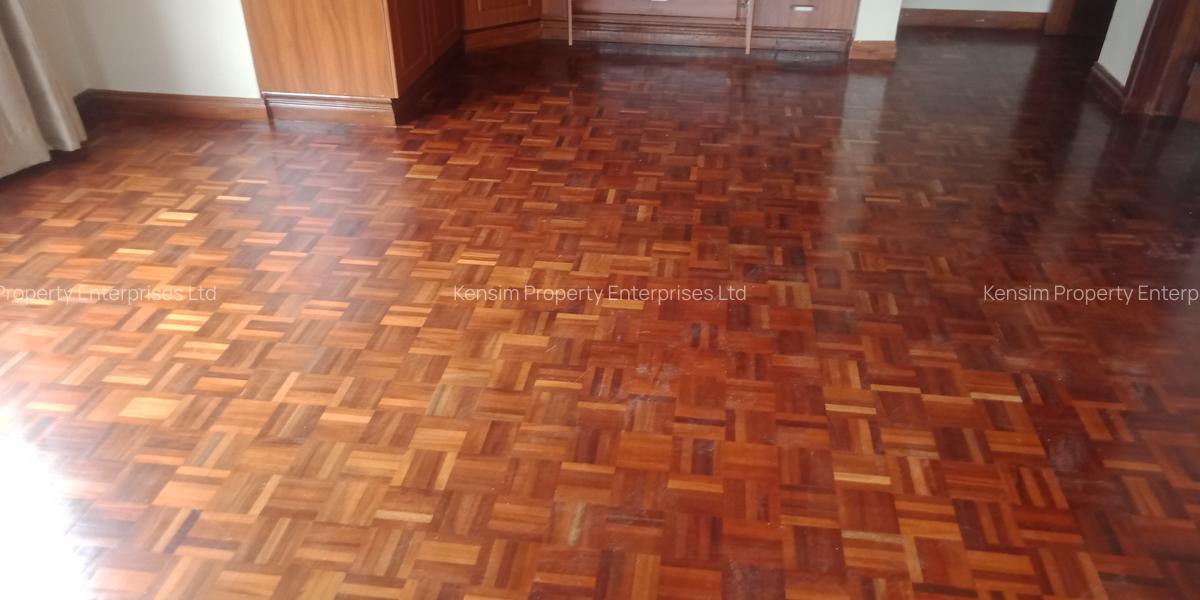 5 Bed Townhouse with En Suite in Kitisuru - 12