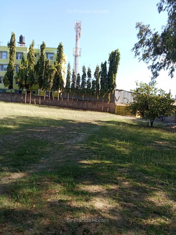 6,880 ft² Land at Bombolulu - 4