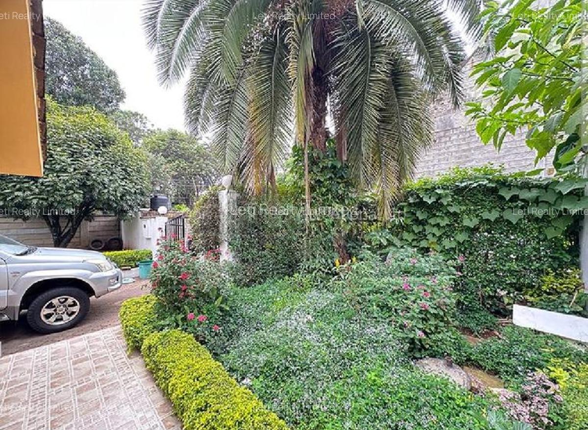 4 Bed Townhouse with En Suite in Lavington - 3