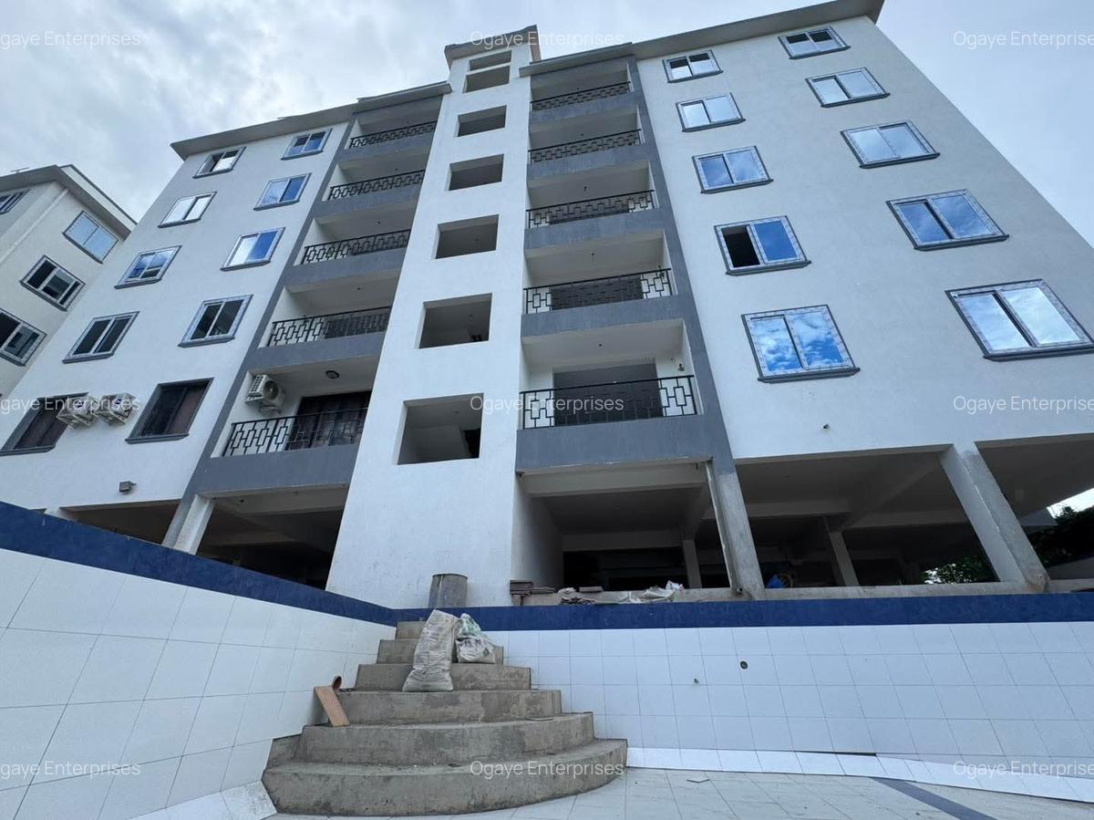 3 Bed Apartment with En Suite at Beach Road - 2