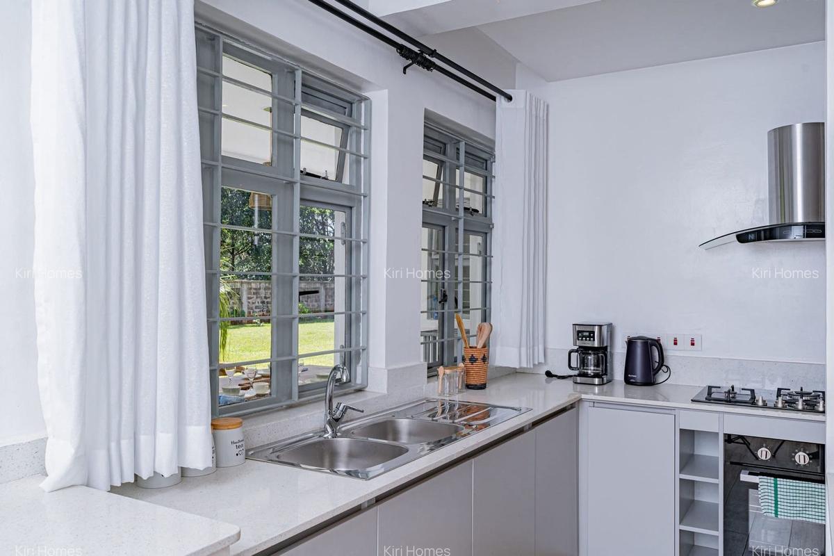 Furnished 3 Bed Apartment with En Suite in Runda - 7