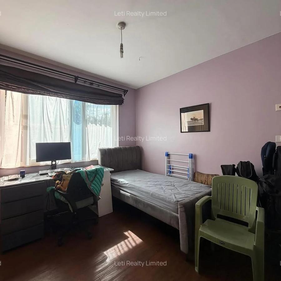 4 Bed Townhouse with En Suite in Lavington - 9