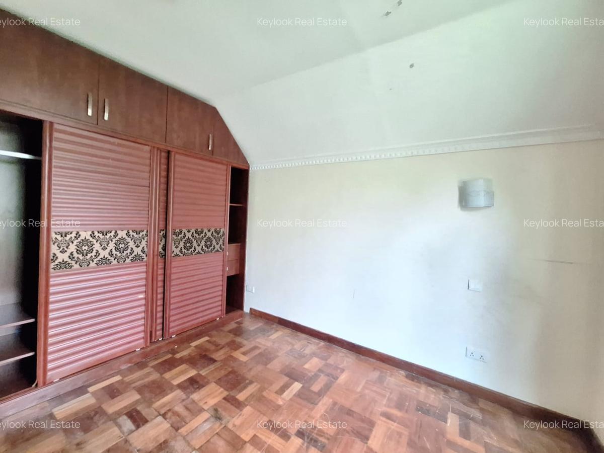 5 Bed Townhouse with En Suite at Othaya Road - 8