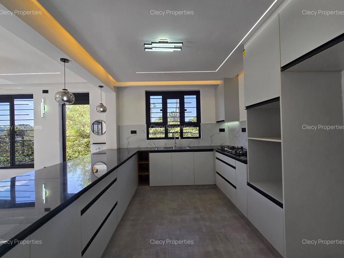 4 Bed House with En Suite at Mang'U - 11