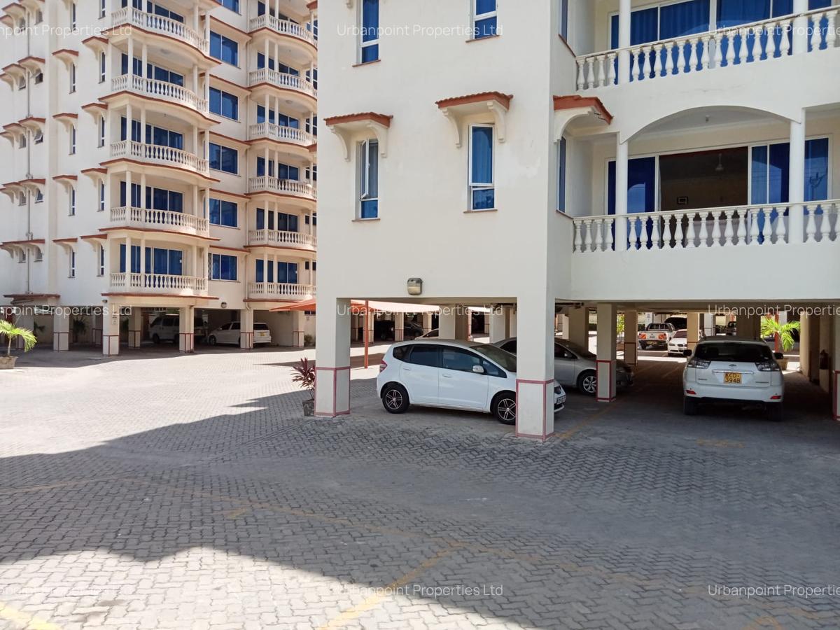 Furnished 2 Bed Apartment with En Suite in Nyali Area - 9