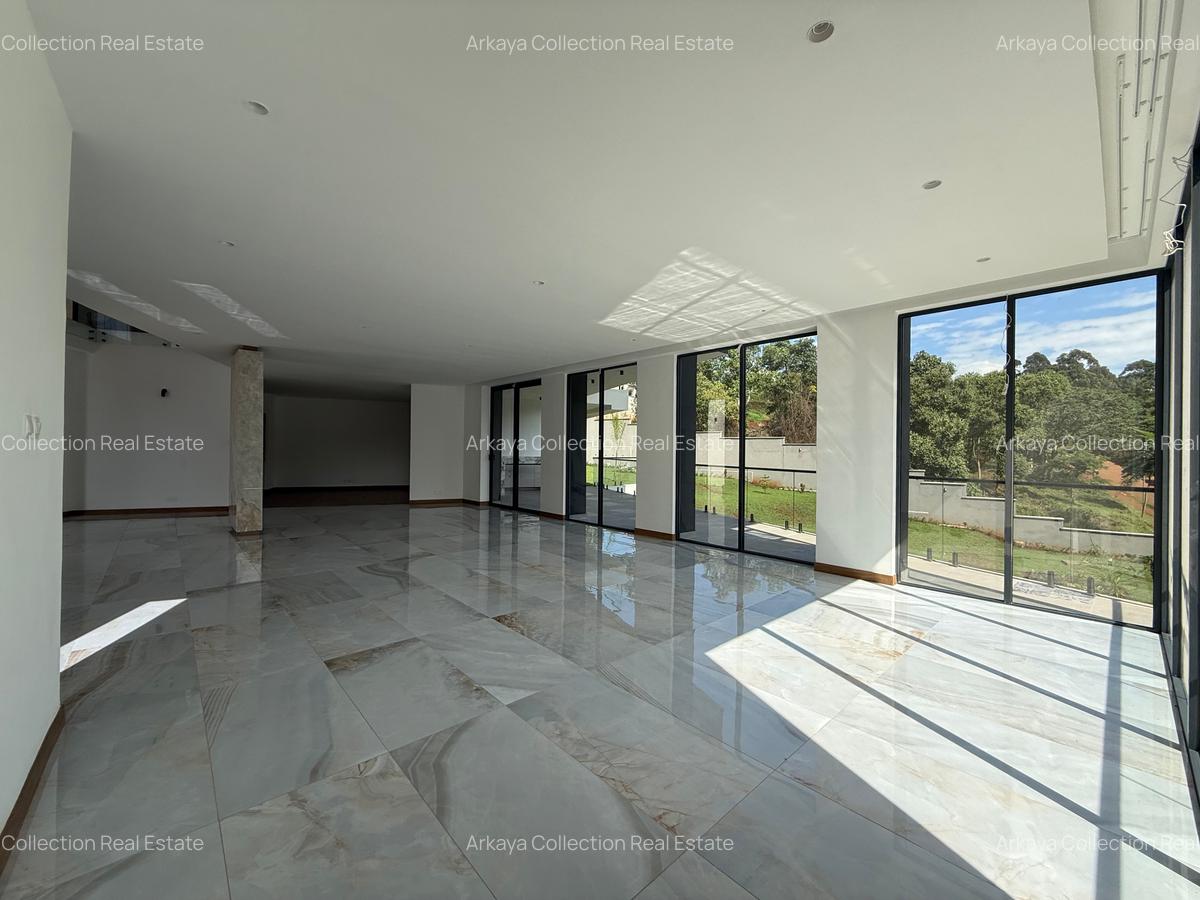 5 Bed House with En Suite in Nyari - 2