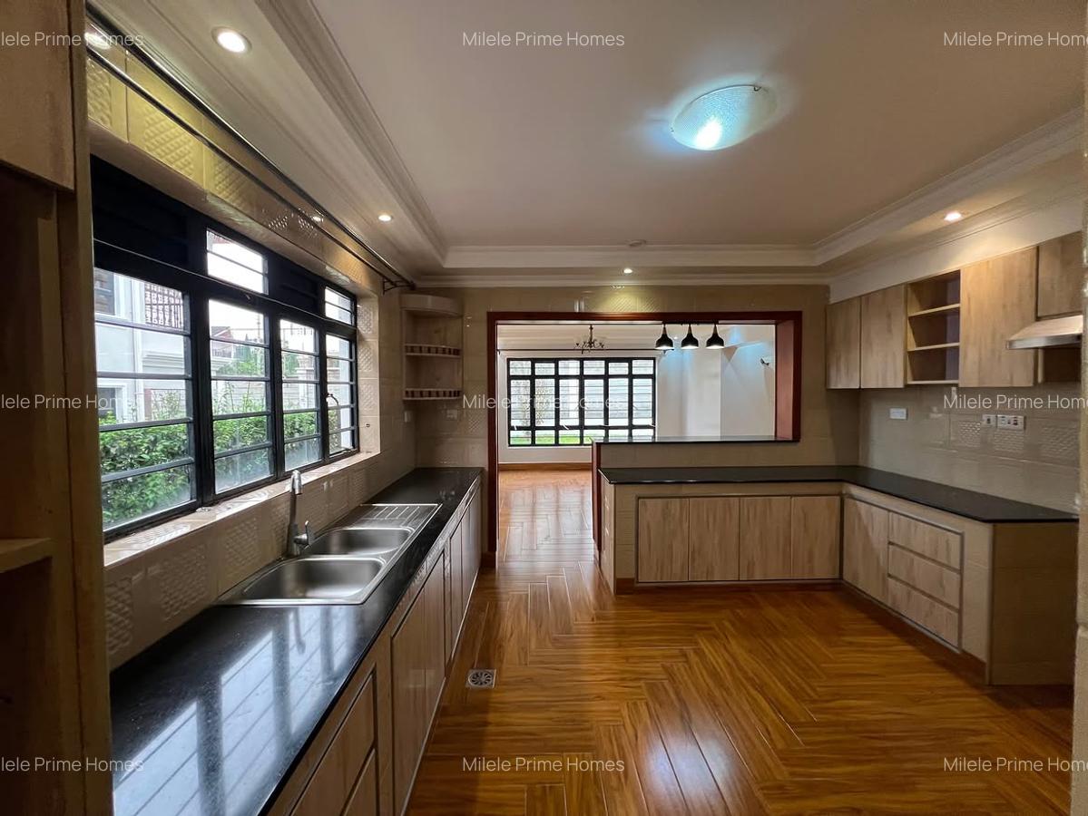 4 Bed Villa with En Suite at Runda Close - 6