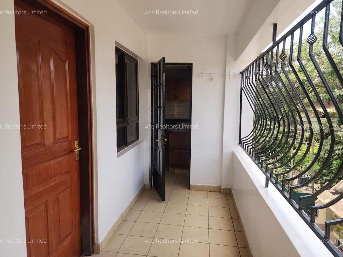 3 Bed Apartment with En Suite at Hatheru Road - 3