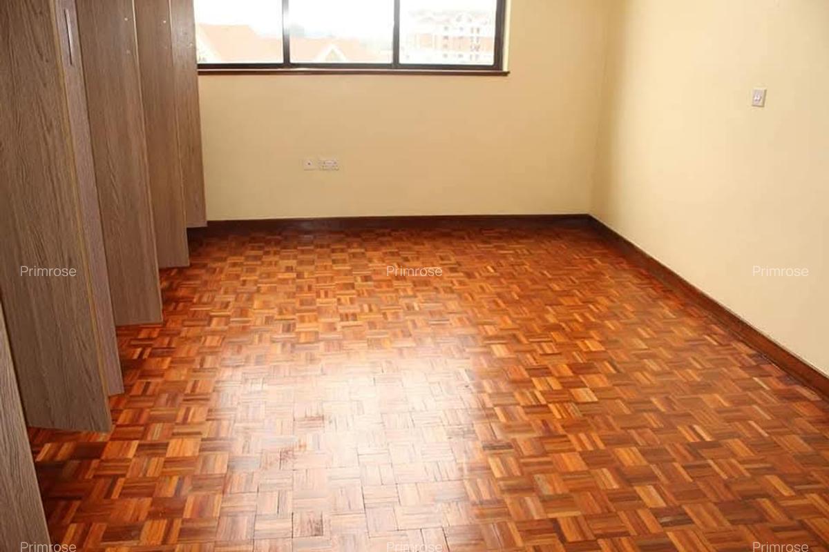 2 Bed Apartment with En Suite in Loresho - 5