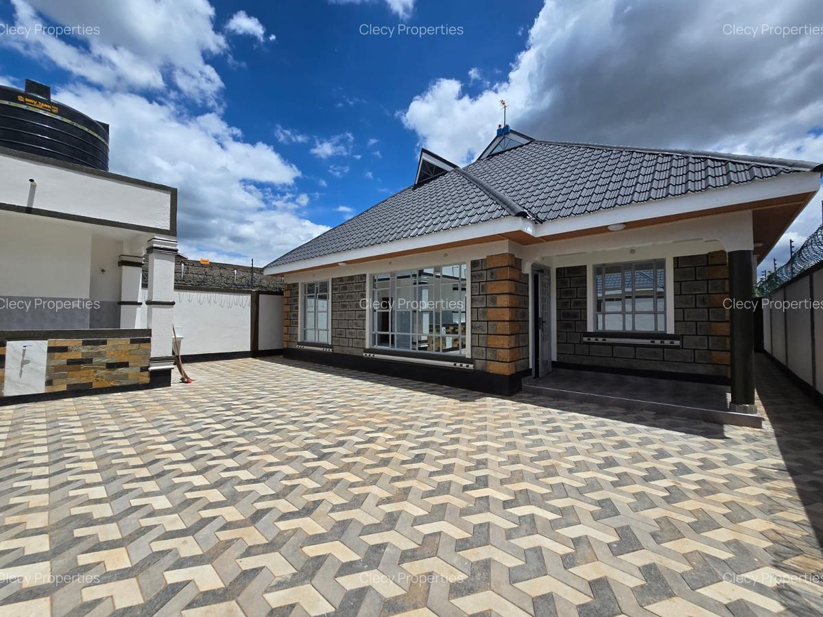 3 Bed House with En Suite at Kimbo - 1