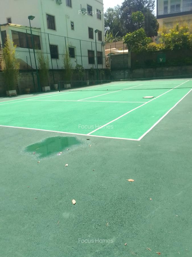 4 Bed Townhouse with En Suite in Westlands Area - 20