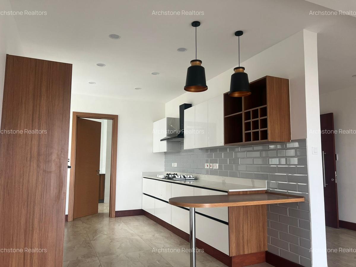 3 Bed Apartment with En Suite in Parklands - 3