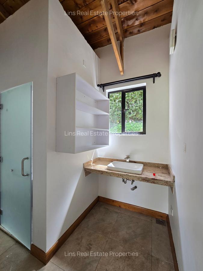 1 Bed House with En Suite in Spring Valley - 7