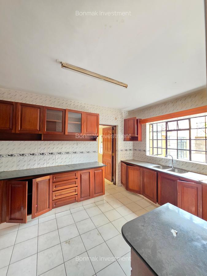 4 Bed Townhouse with En Suite at Lavington Green - 4