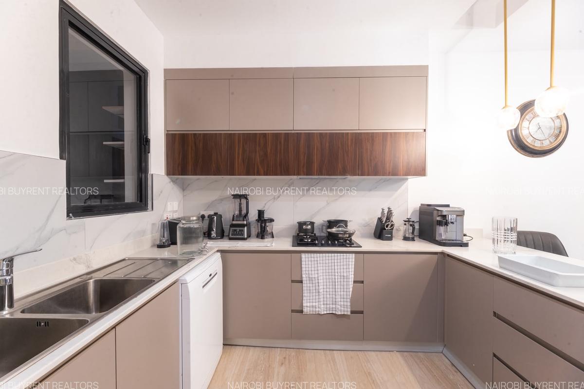 Furnished 3 Bed Apartment with En Suite in Riverside - 6