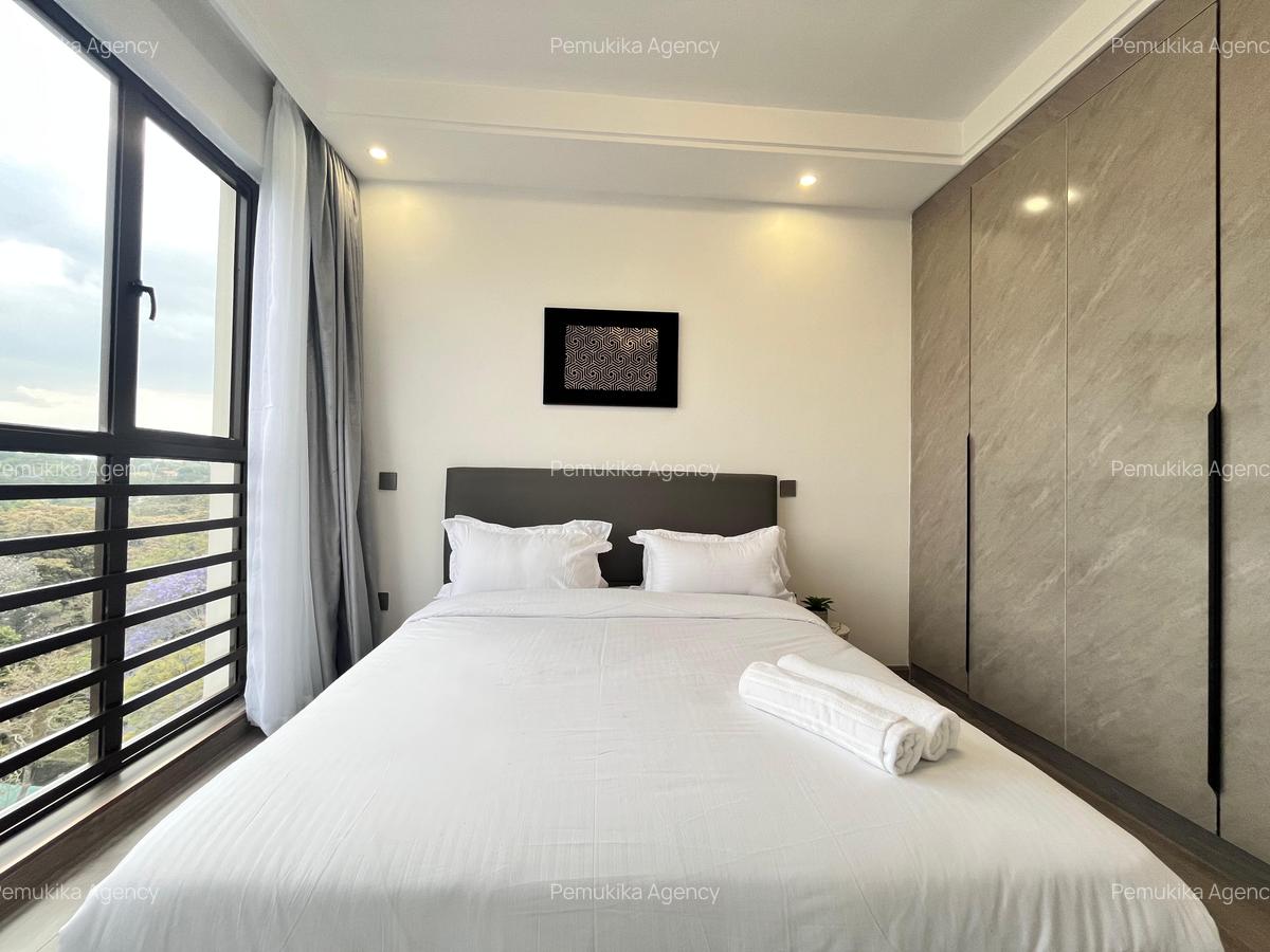 Serviced 3 Bed Apartment with En Suite in Riverside - 11