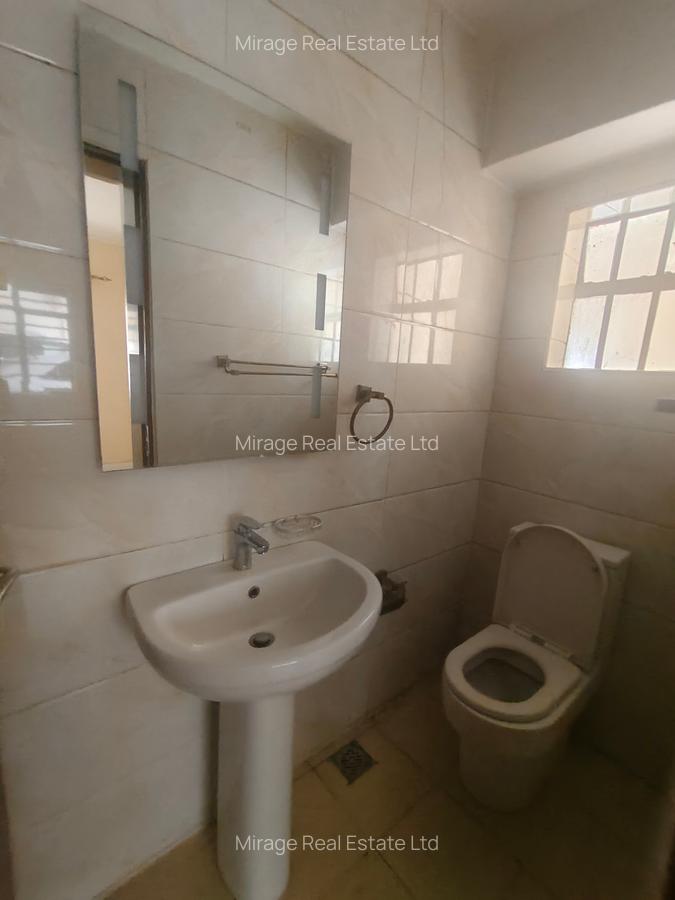 1 Bed Apartment with Swimming Pool in Kilimani - 5