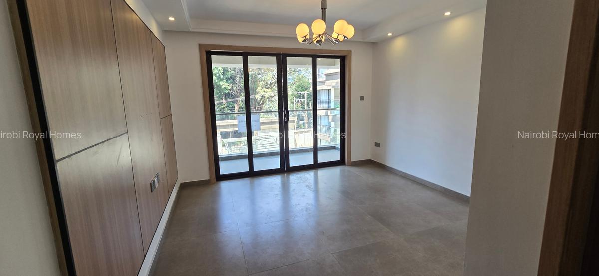 2 Bed Apartment with En Suite at Riverside - 20
