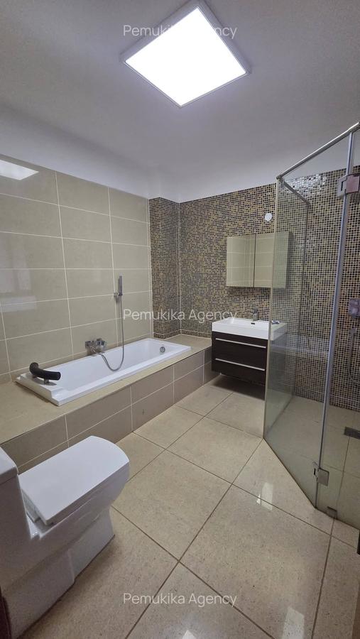 Serviced 3 Bed Apartment with En Suite in Parklands - 9