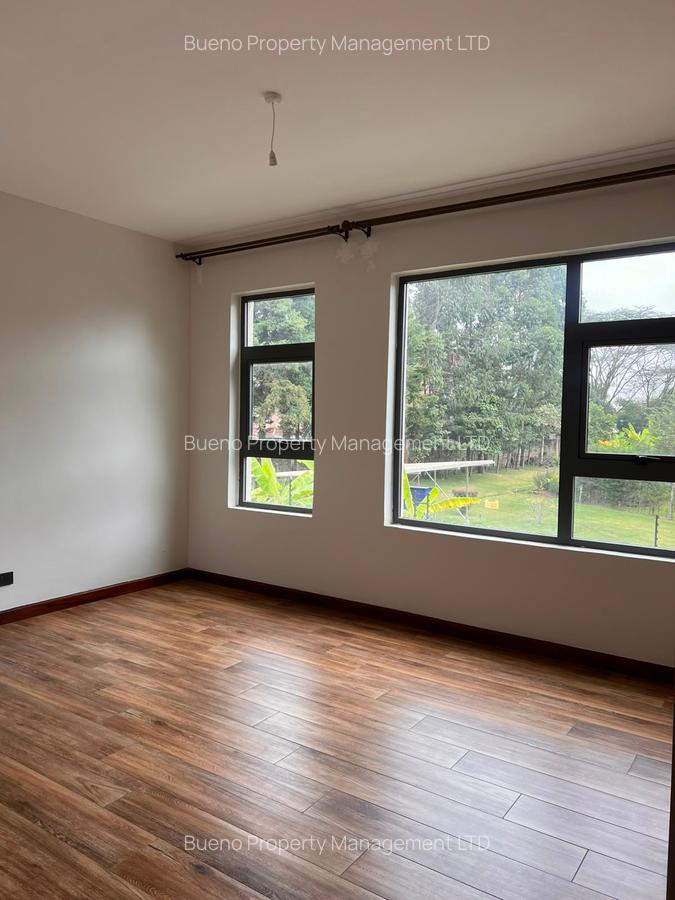 6 Bed Townhouse with Garden in Lavington - 11