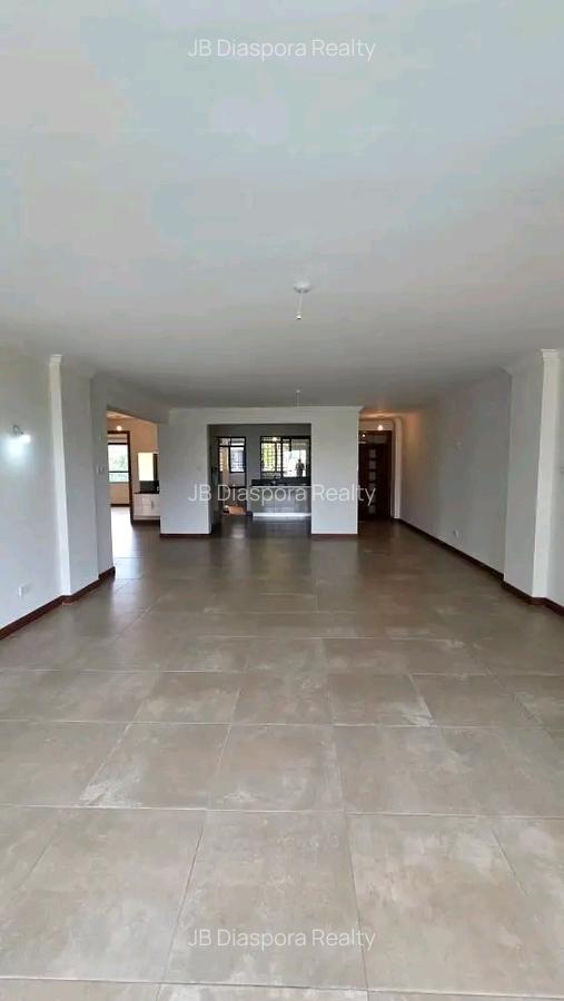 3 Bed Apartment with En Suite at 3Rd Parklands - 11