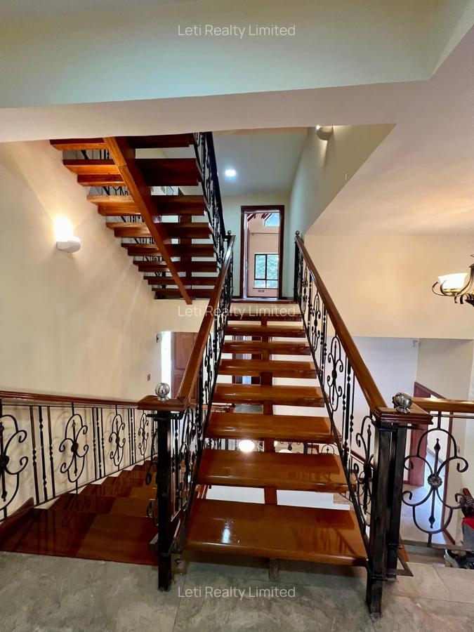 5 Bed Townhouse with En Suite in Lavington - 8